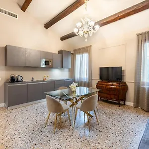 san-vio-palace-luxury-apartments.hotelslidodijesolo.com/