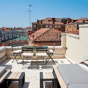 maison-des-artistes.hotelslidodijesolo.com/