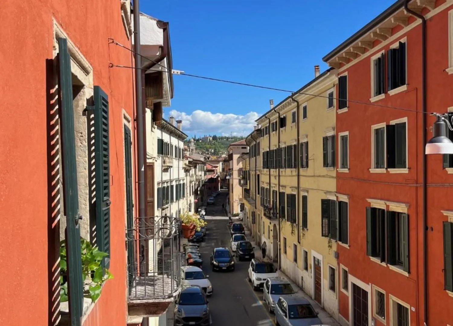 Bright, Cozy Apartment In The Heart Of Verona Italy